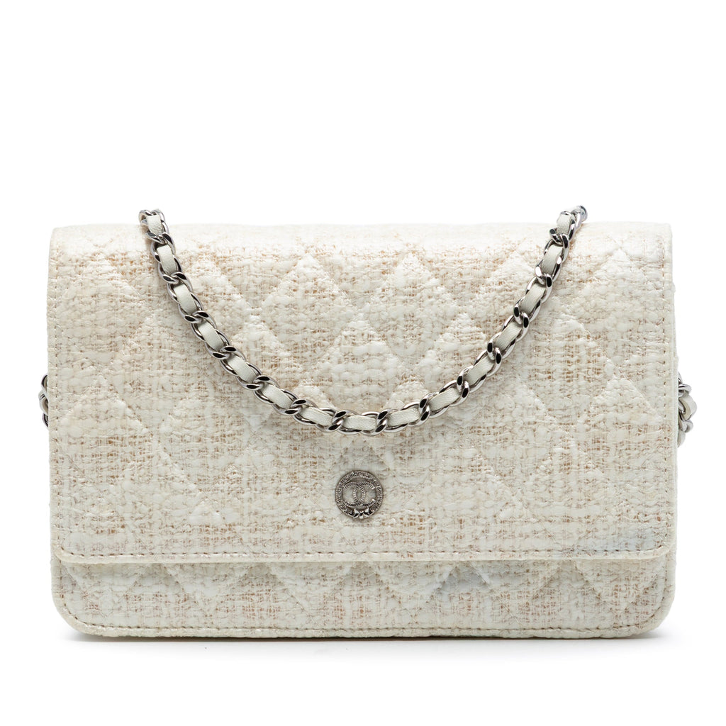 CC Coated Tweed Wallet On Chain
