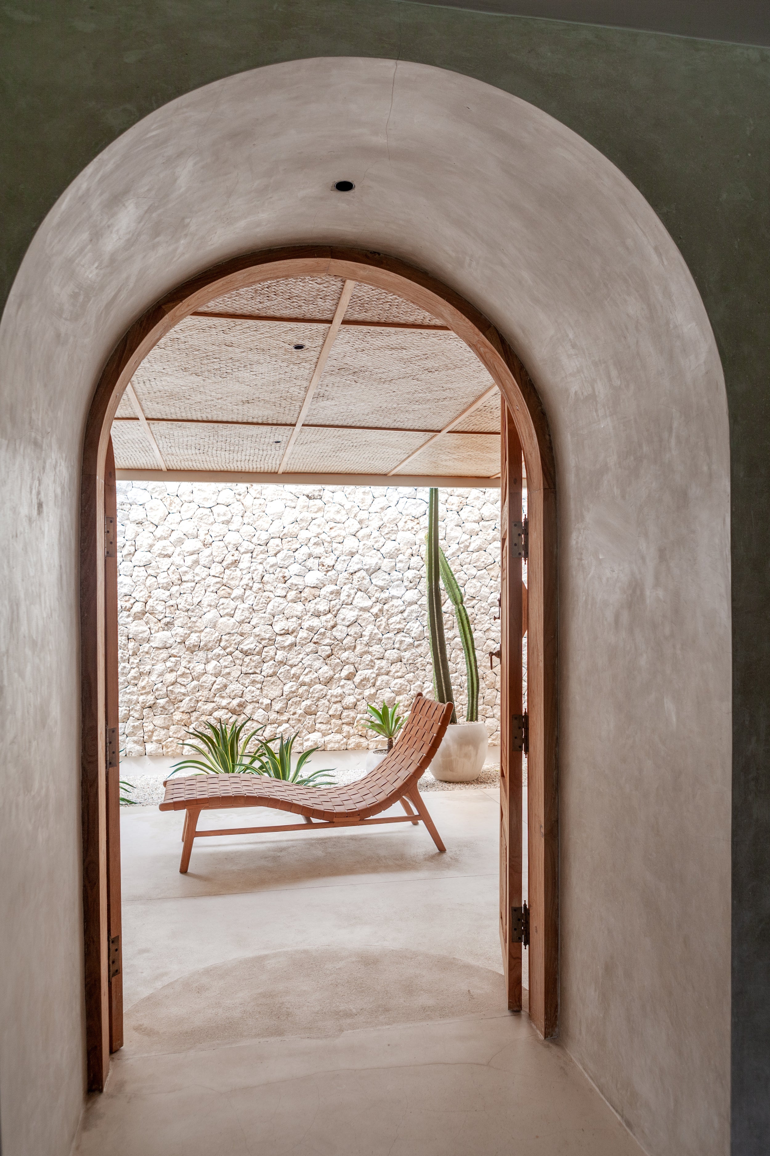 Ananda Lounger