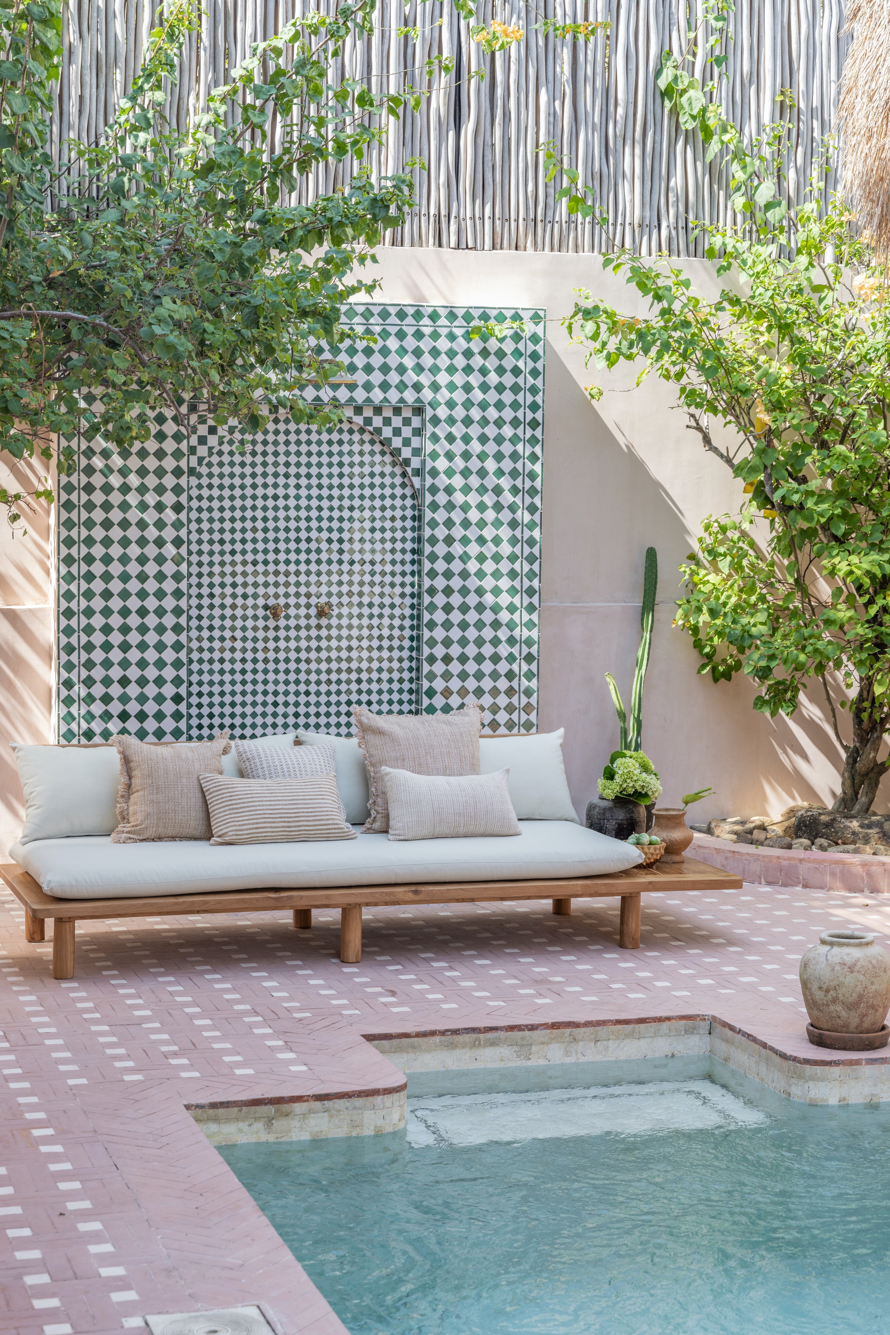 Sepoi Indoor Outdoor Teak  Daybed