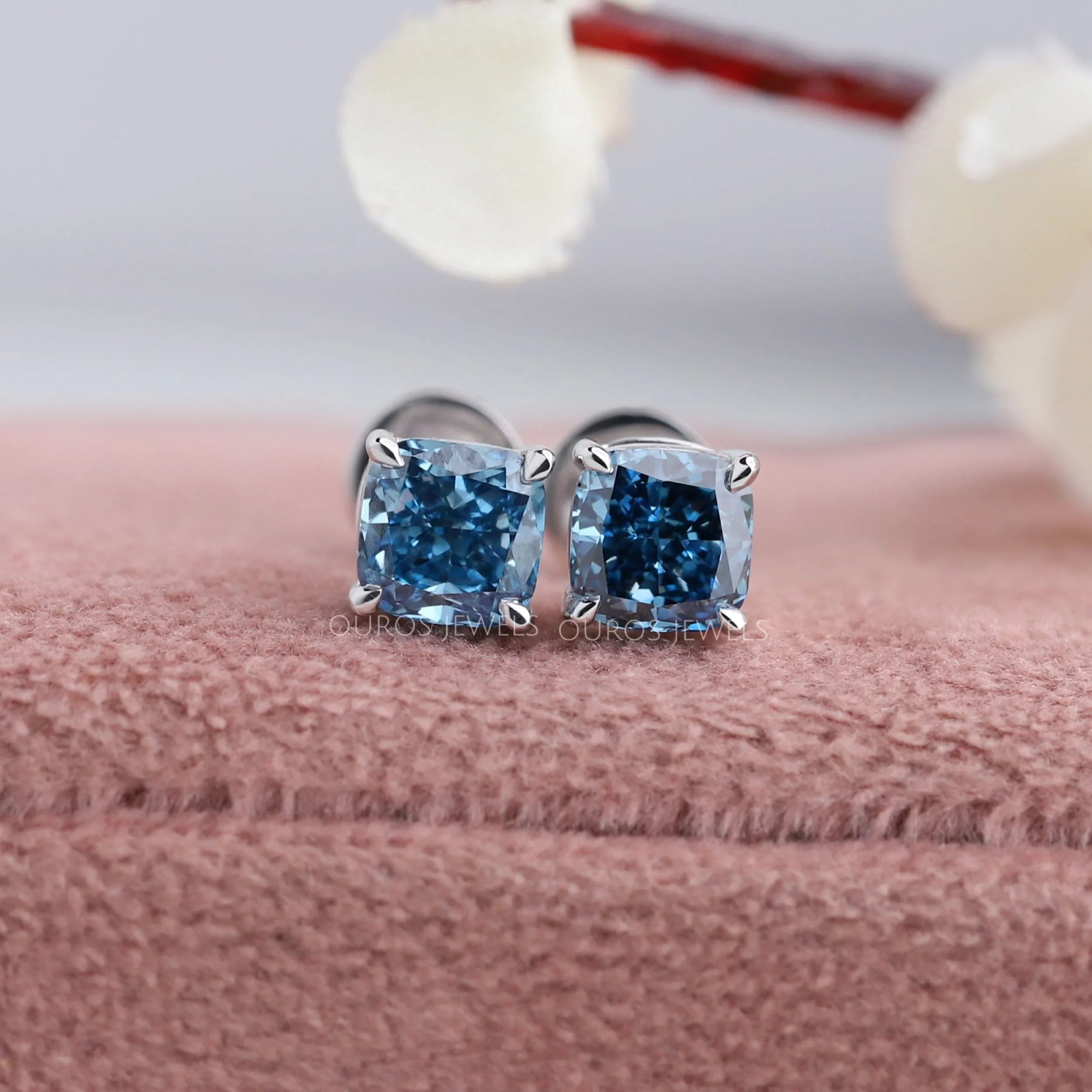 Ouros Jewels