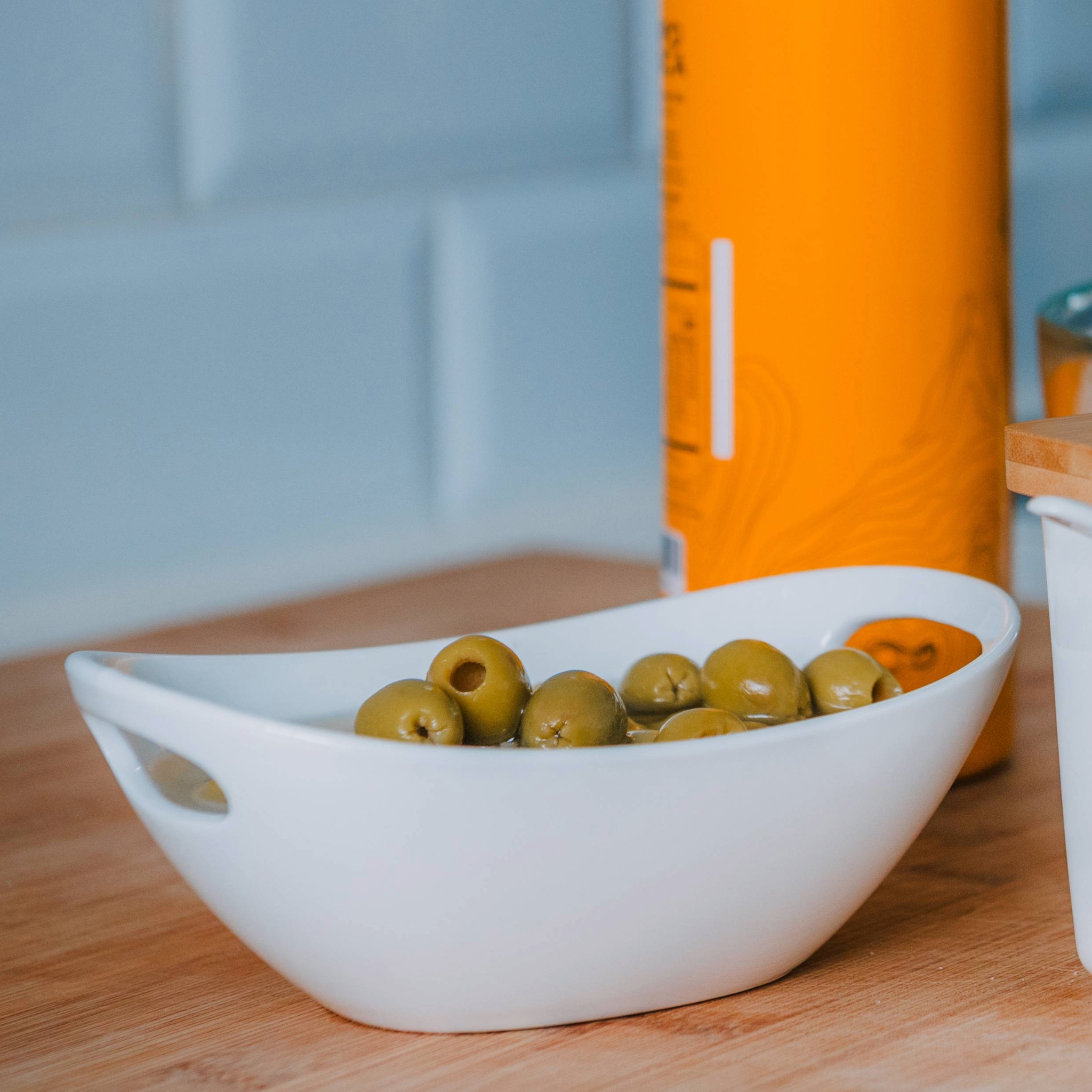 Bol Ovalado de Porcelana con Asas para Snacks