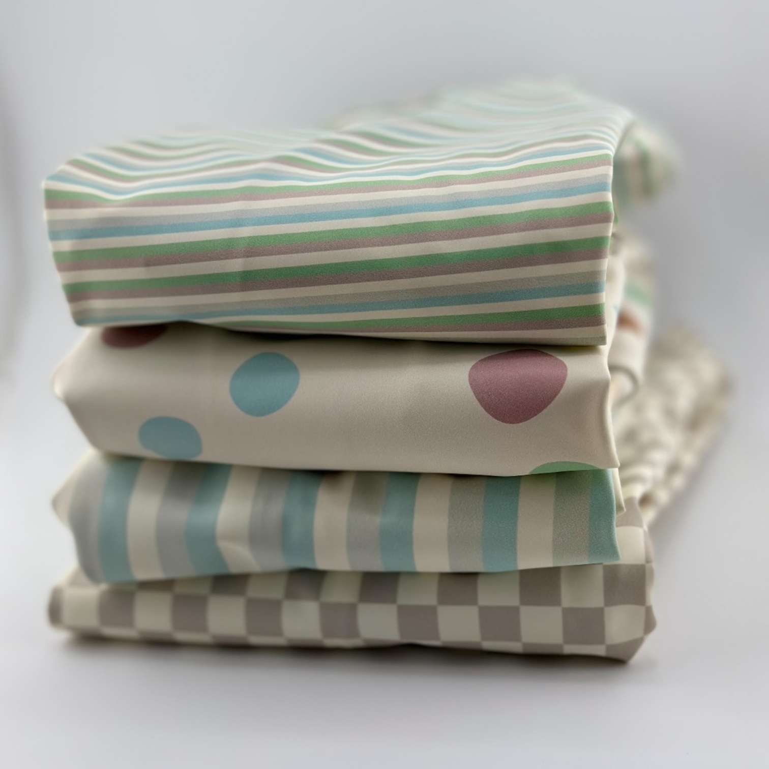 Babero con manga impermeable Vertical Stripes Nenina & Co