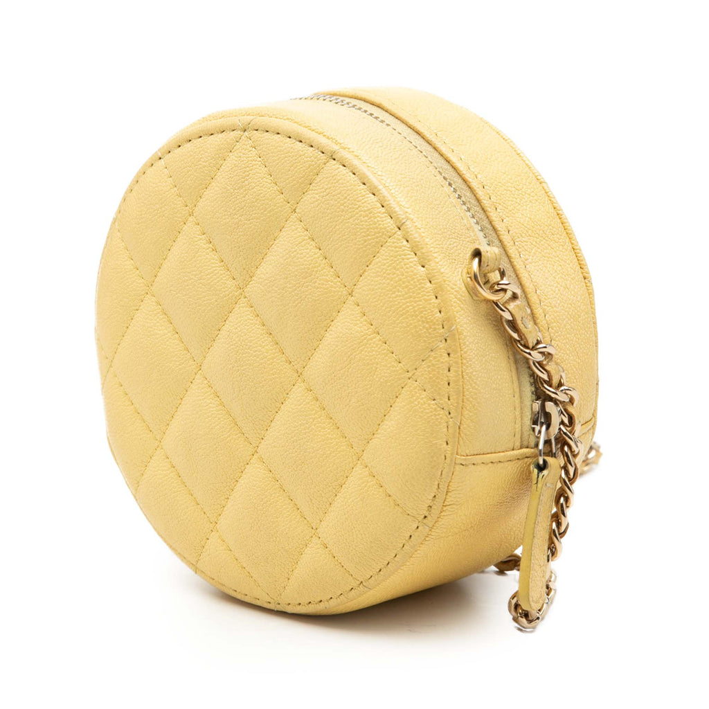 CC Quilted Caviar Round Clutch With Chain