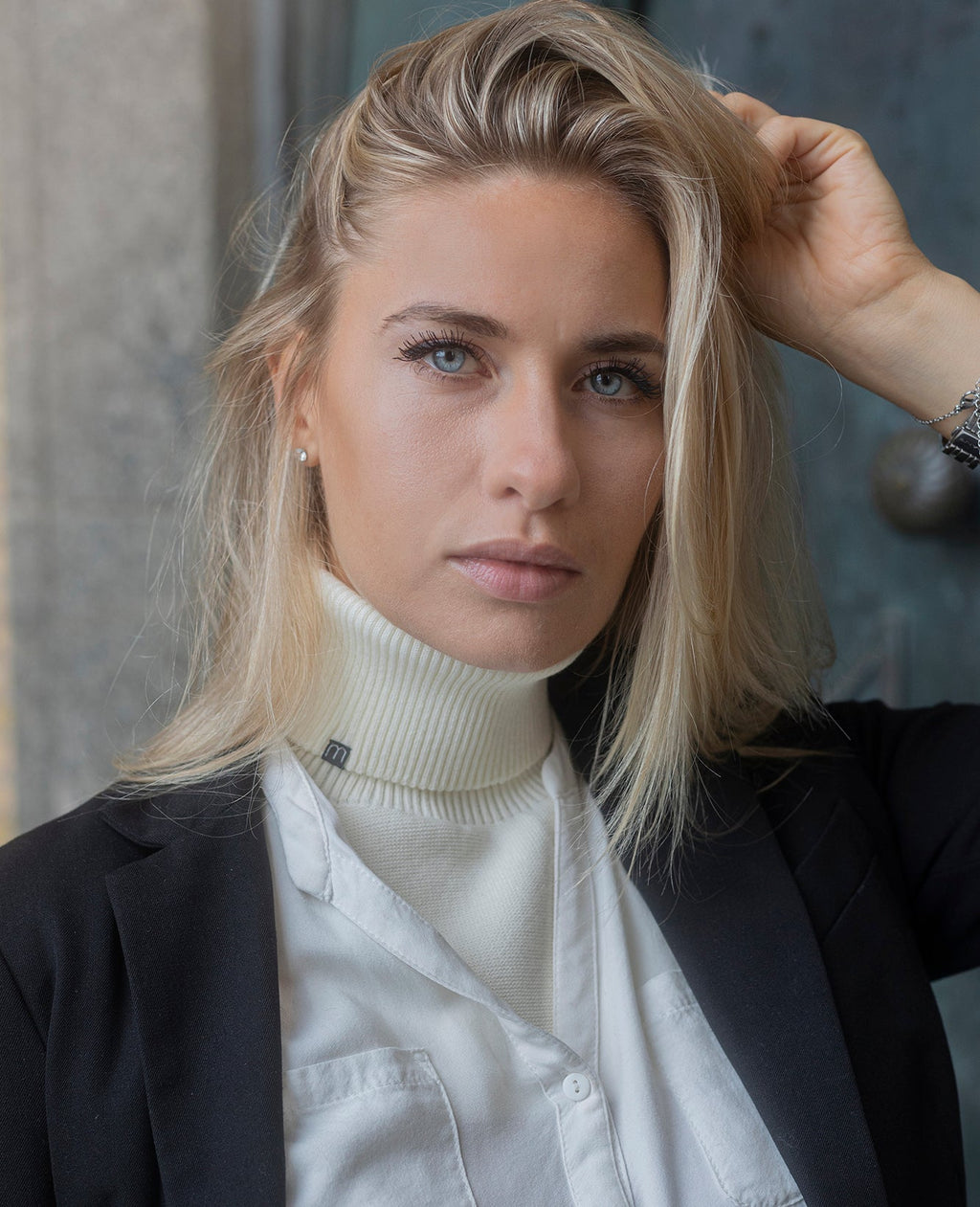 Jersey de cuello vuelto minimo blanco mujer