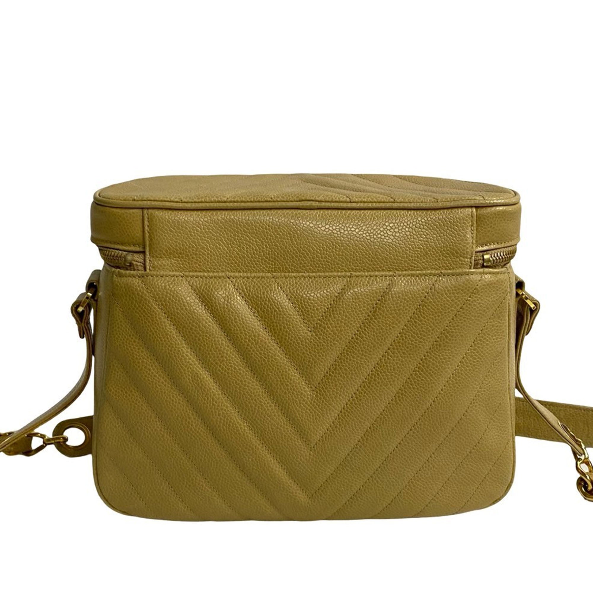 CC Chevron Caviar Vanity Case with Chain