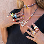 Anillo para mujer color rosa chicle con unakita