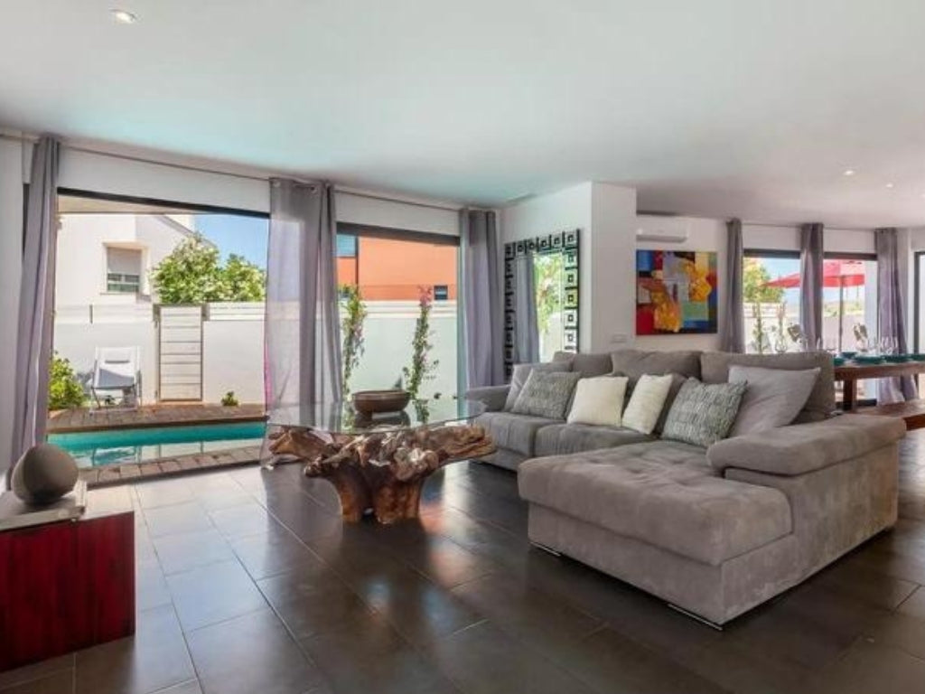 Can Olivera Luxury Villa in Illa Plana (Marina Botafoch)