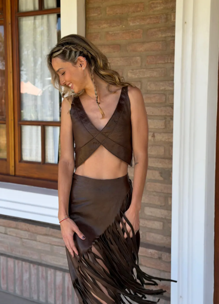 POLLERA LARGA FLECOS