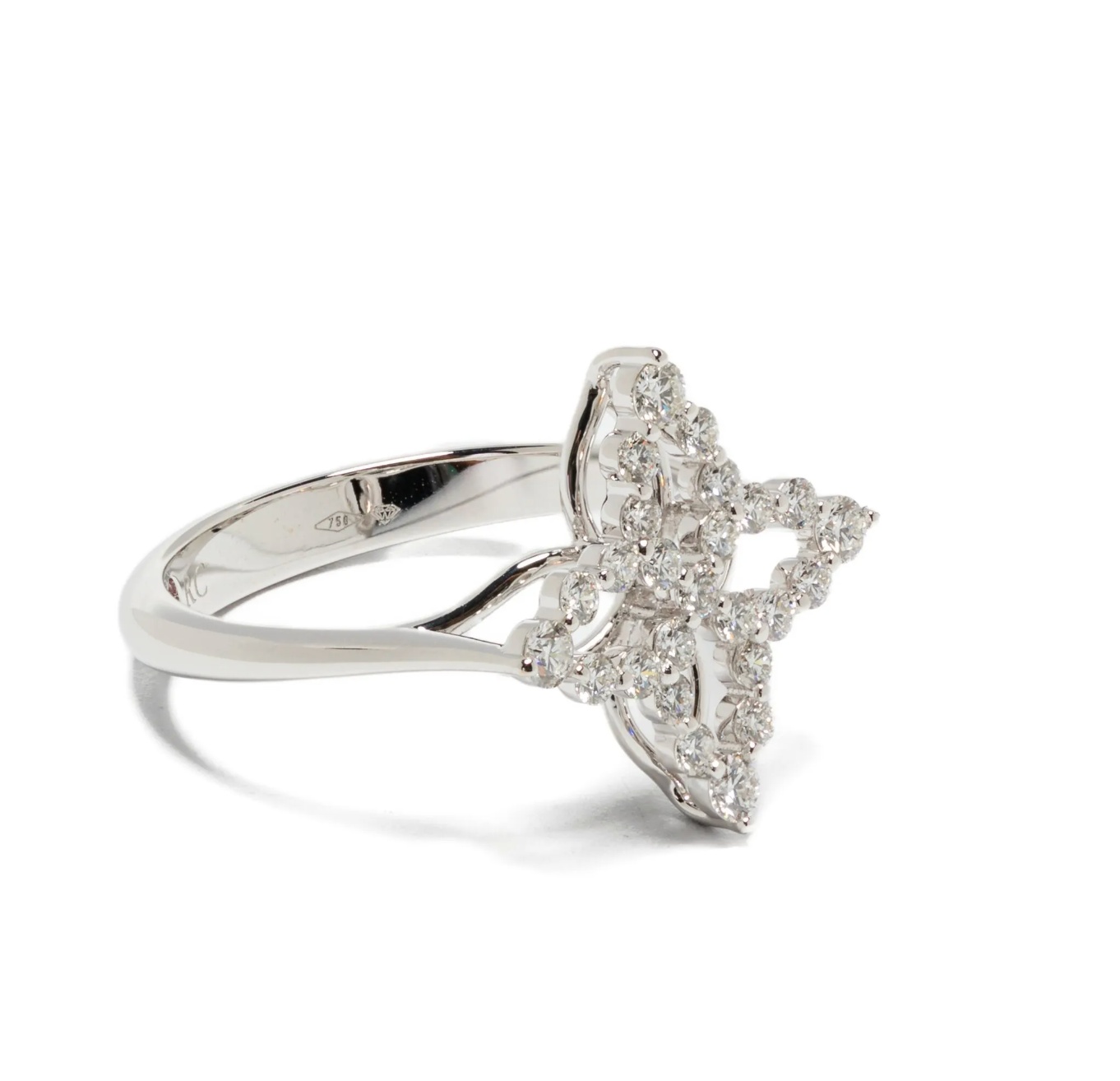 Roberto Coin Diamond Pavé Flower Ring — White