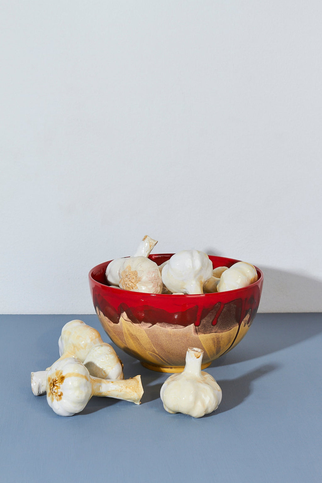 Ajo réplica de cerámica esmaltada