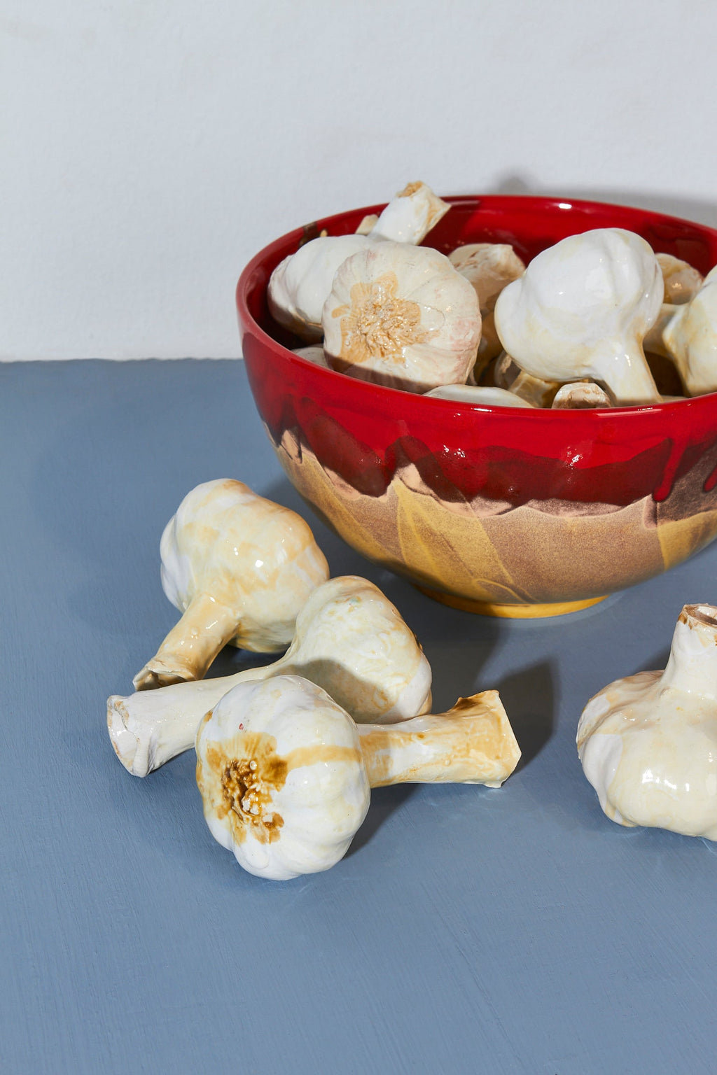 Ajo réplica de cerámica esmaltada