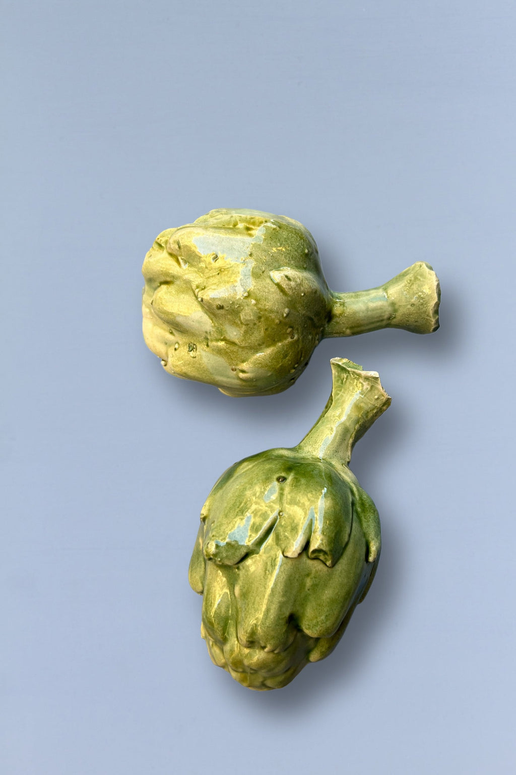 Alcachofa réplica de cerámica esmaltada