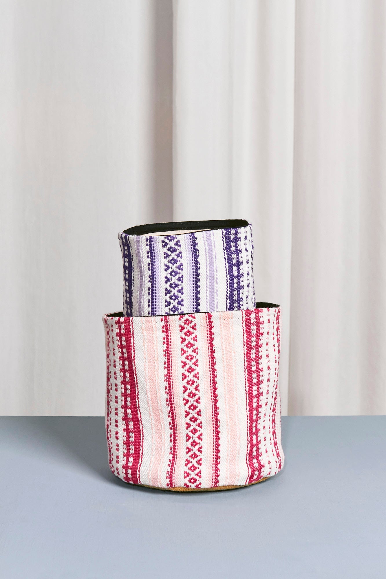 Cesto alpujarra rosa y malva