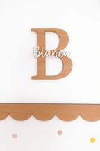Letra Inicial Personalizada con Nombre – Madera y Metacrilato 🤍