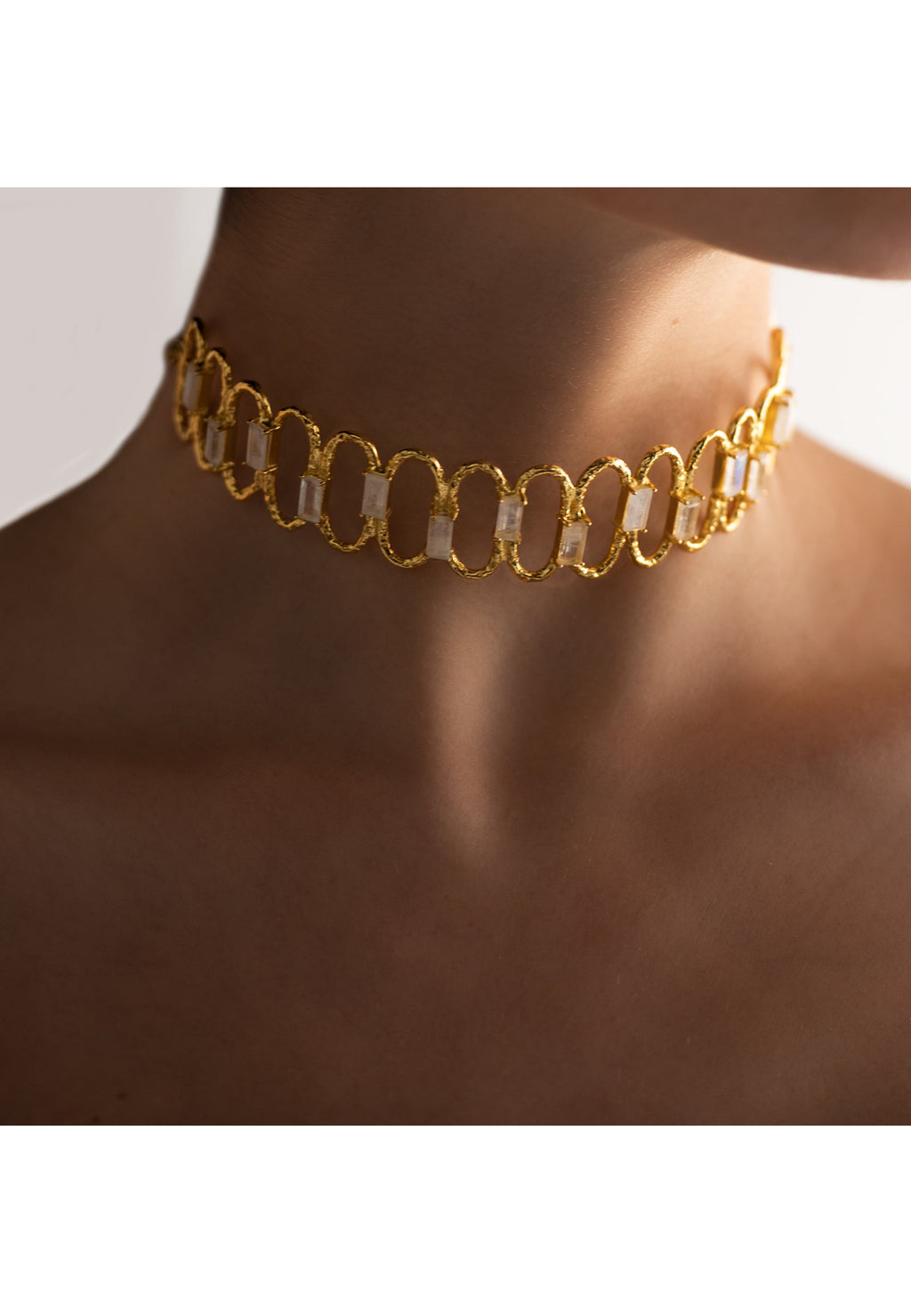 Choker Dorado Rígido Rinaldi