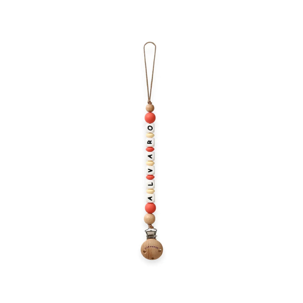 Chupetero Personalizado Rojo con Nombre en Silicona Orgánica | Nenina & Co.