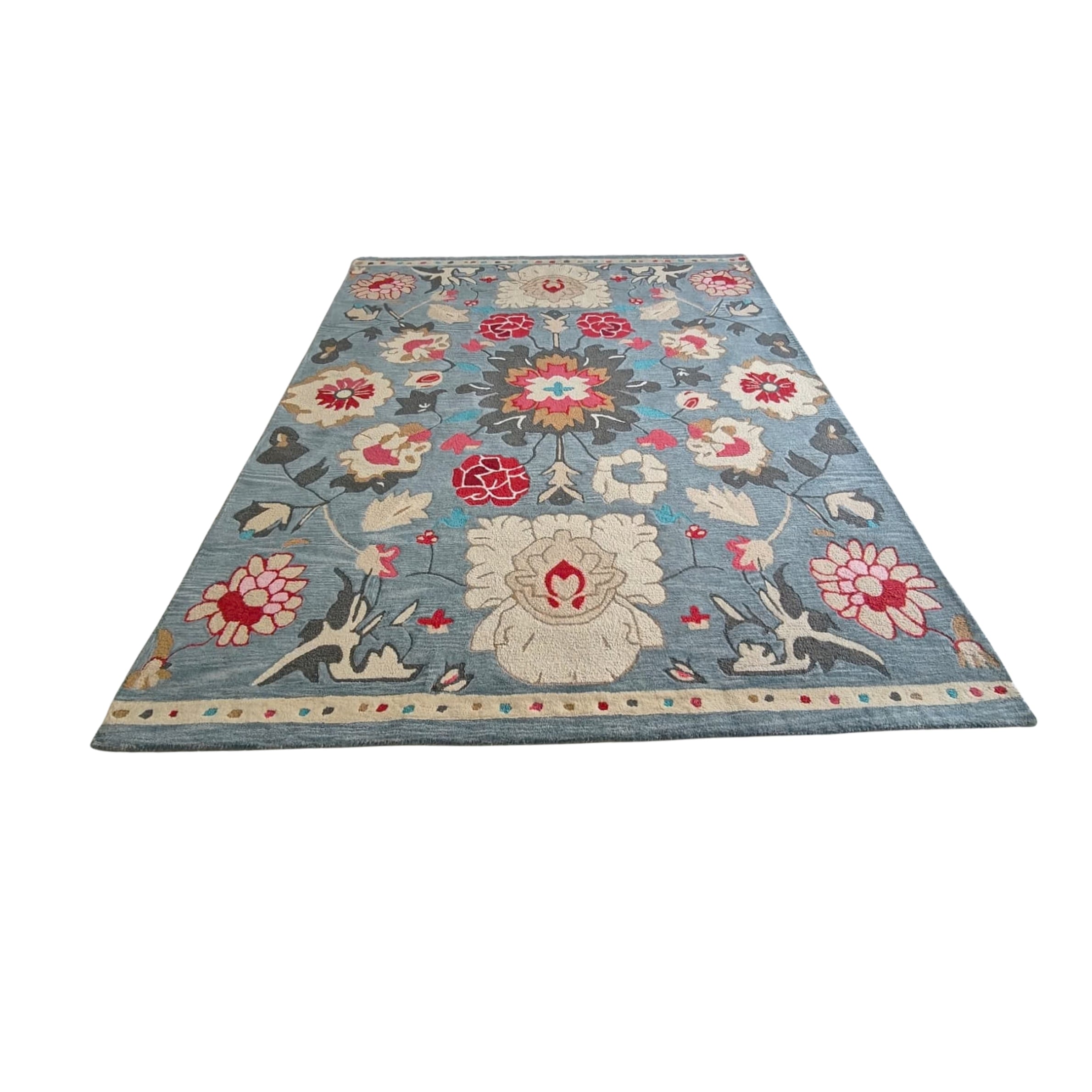 Classic Charm Hand Tufted Rug 8 x 10 ft