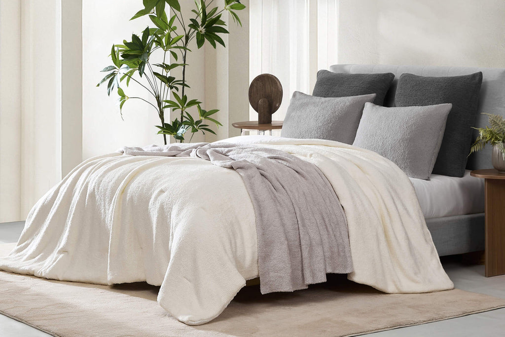 Cloud Silque Stitch Comforter