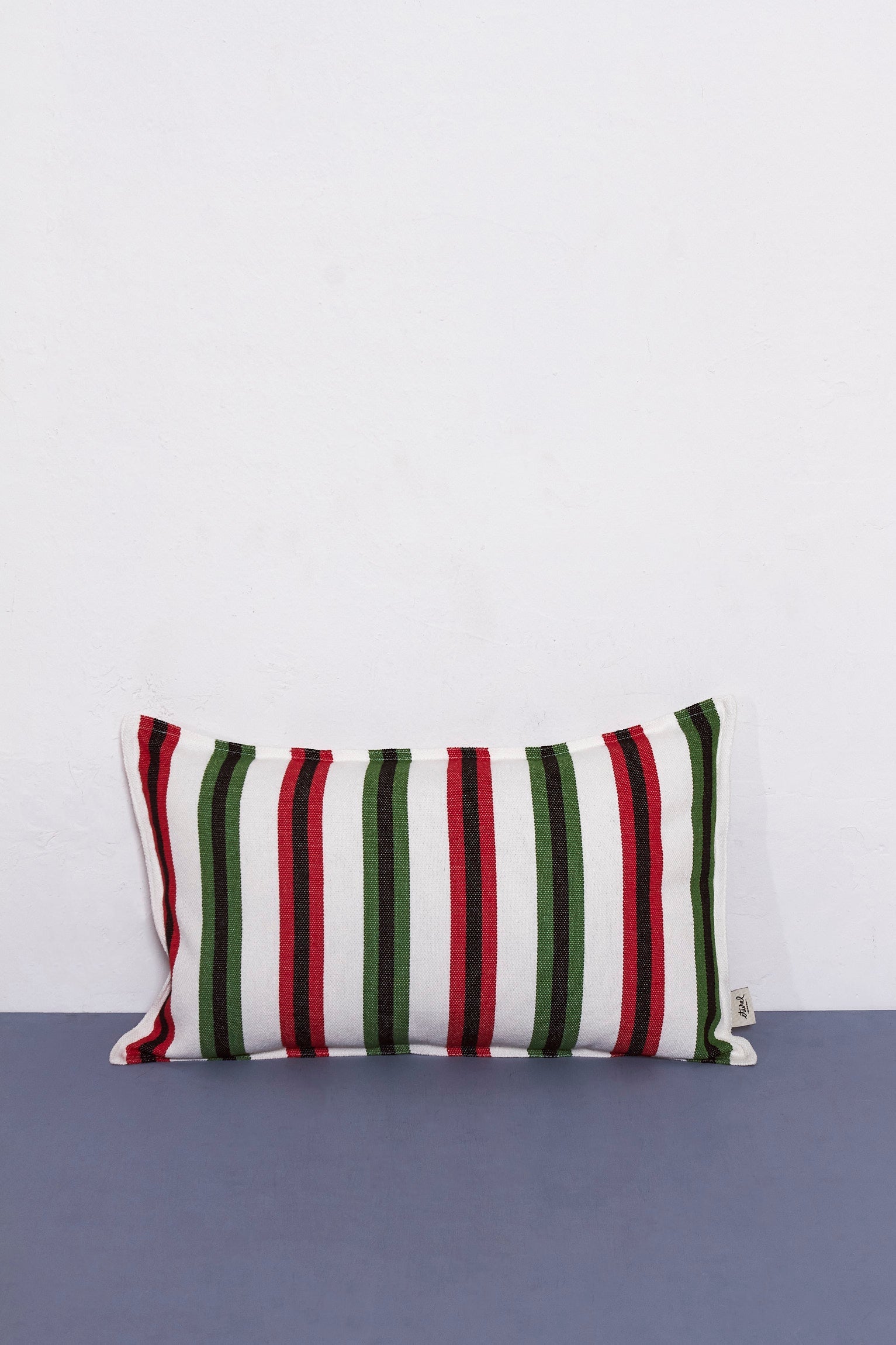 Funda cojín tejido canario verde y rojo 30cmx50cm