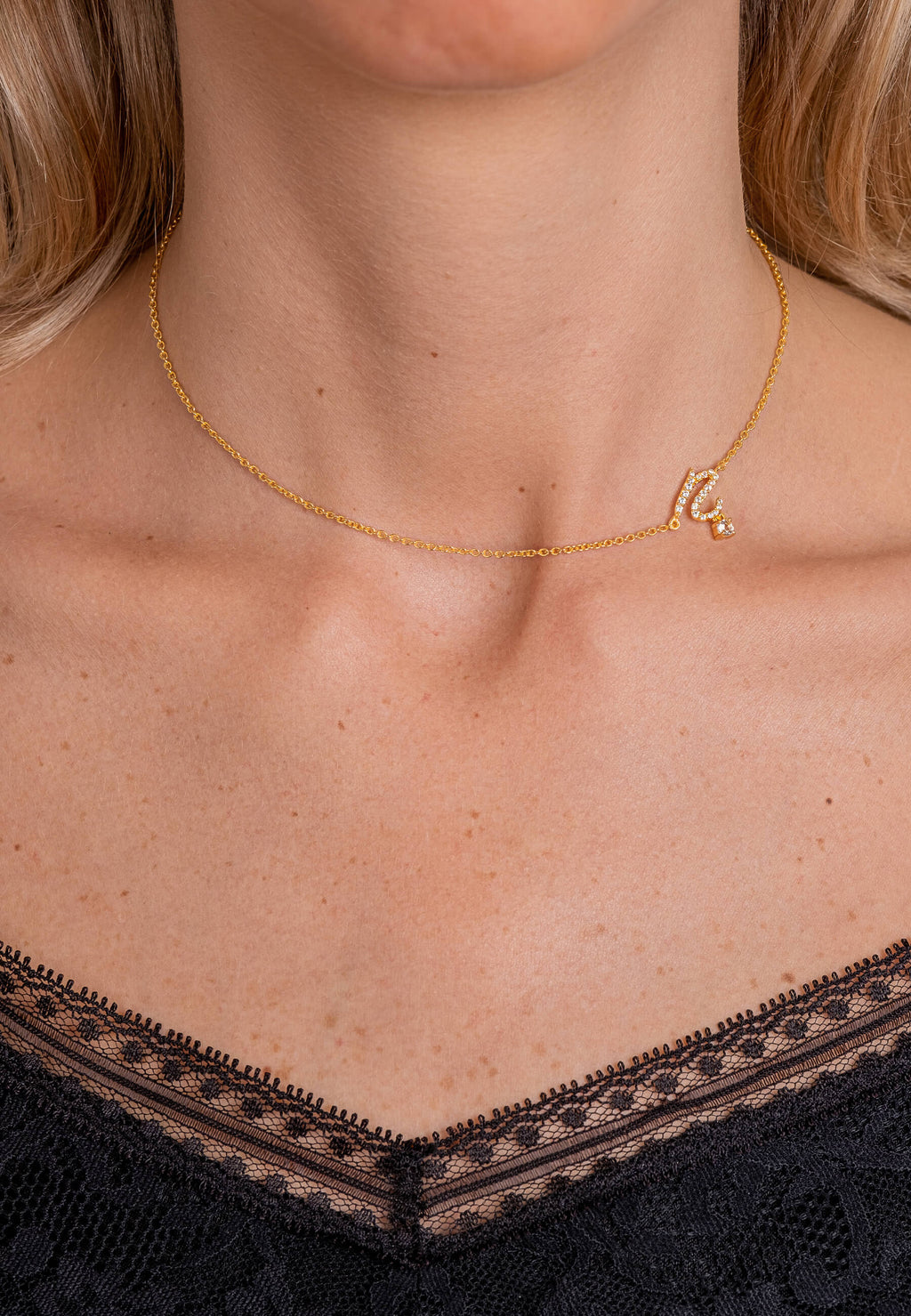 Collar Inicial U