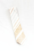 CORBATA PEDAL LÍNEAS