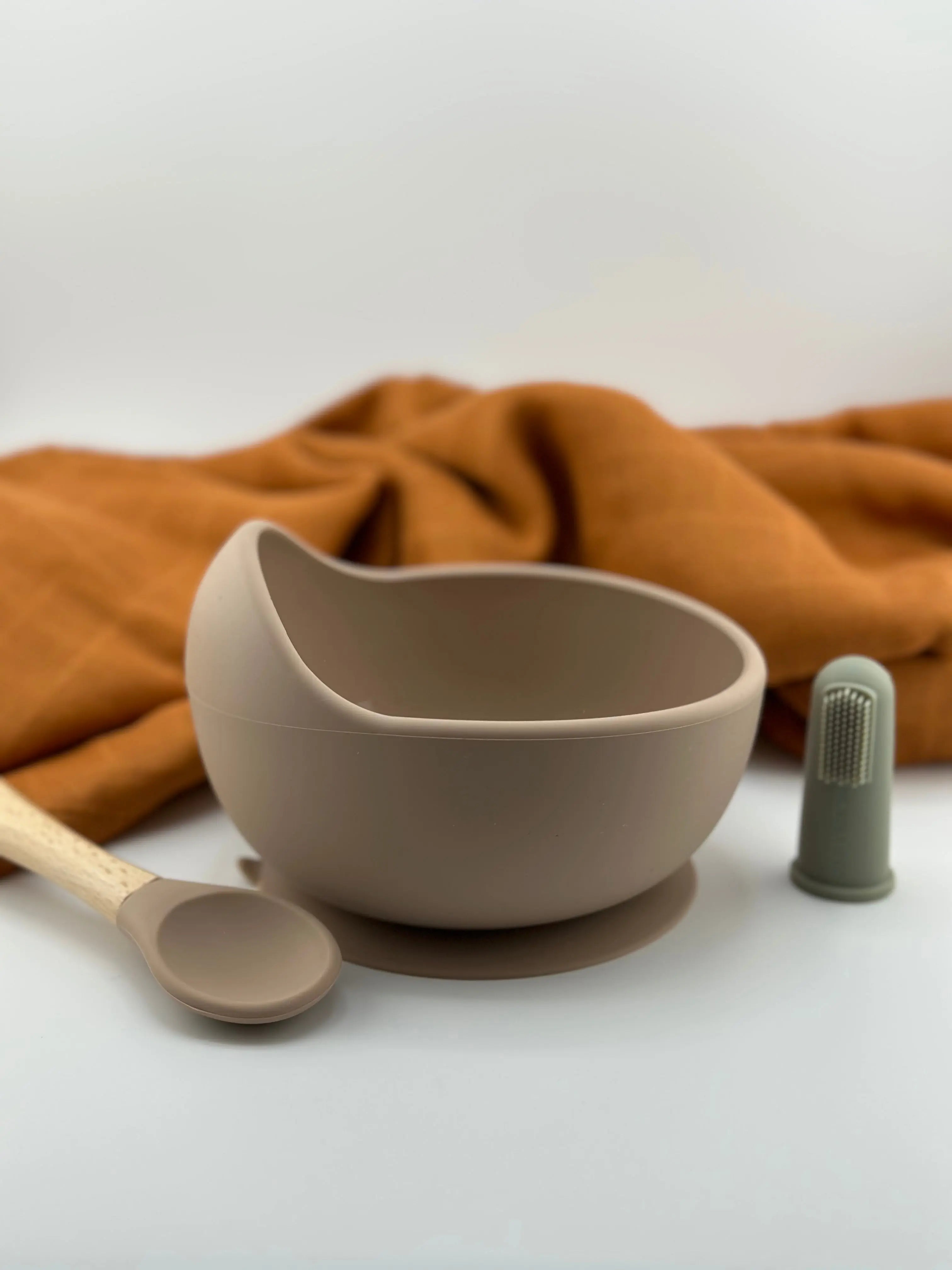 Cuenco + Cuchara + Cepillo de Silicona Organica y Bamboo Ecológico
