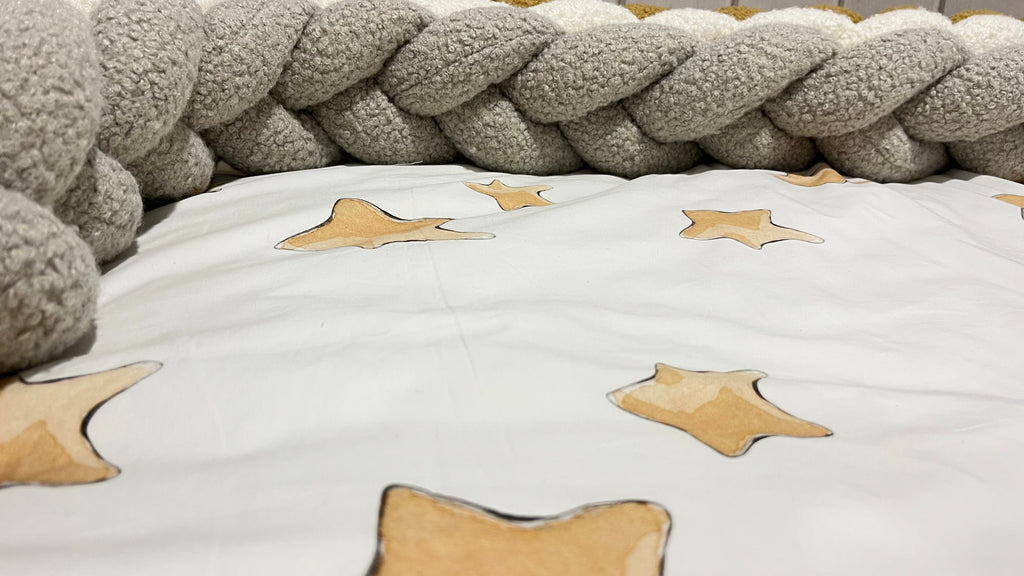Trenza Protector de Cuna 200cm BOUCLE STONE
