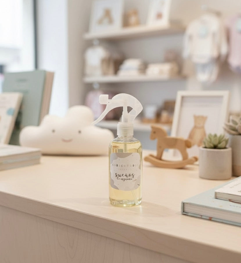 Fragancia Ambientador Infantil Suave 250ML Sueños de Cigüeña con Aroma de Bebé