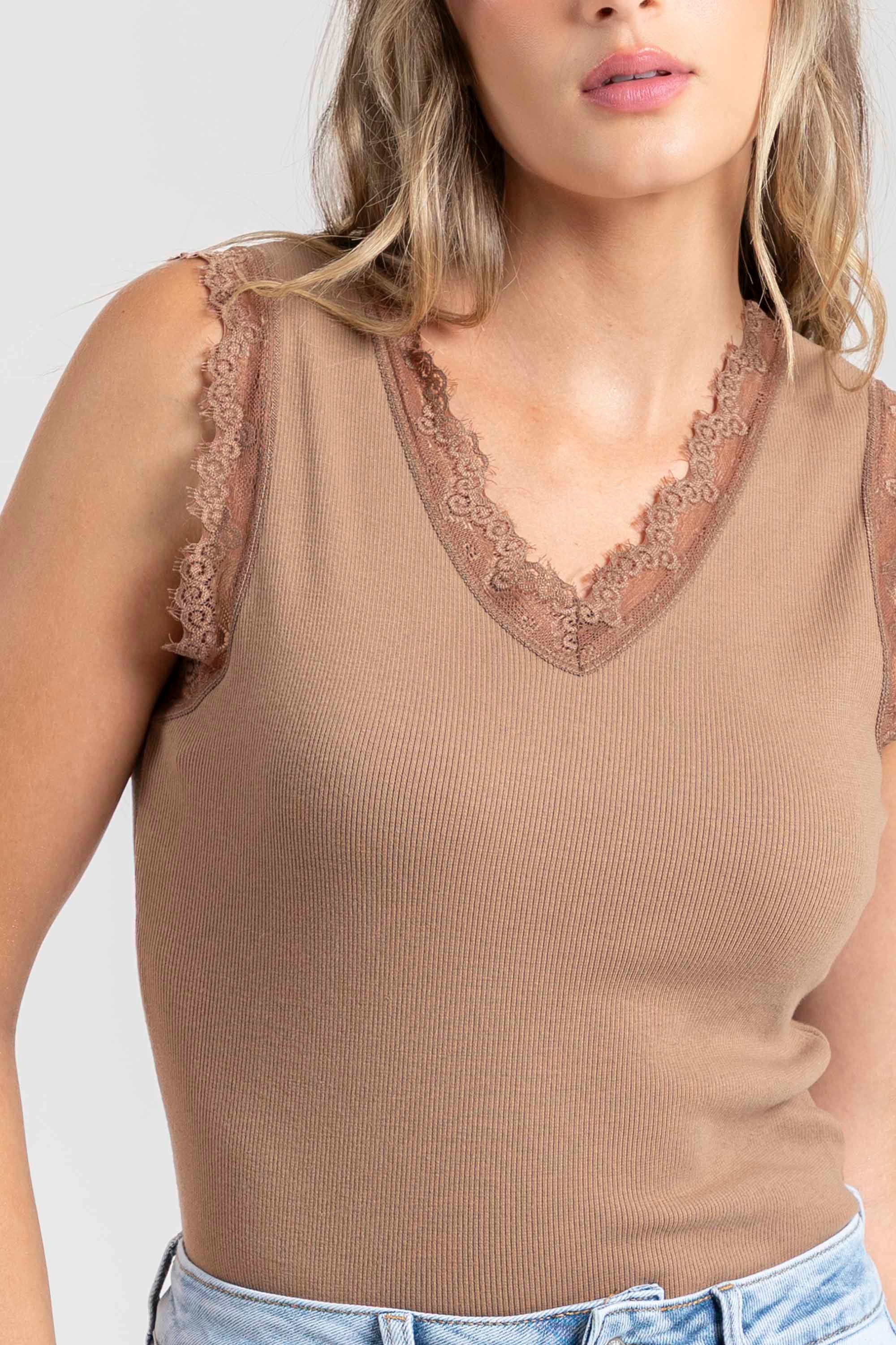 TOP  ENCAJE
