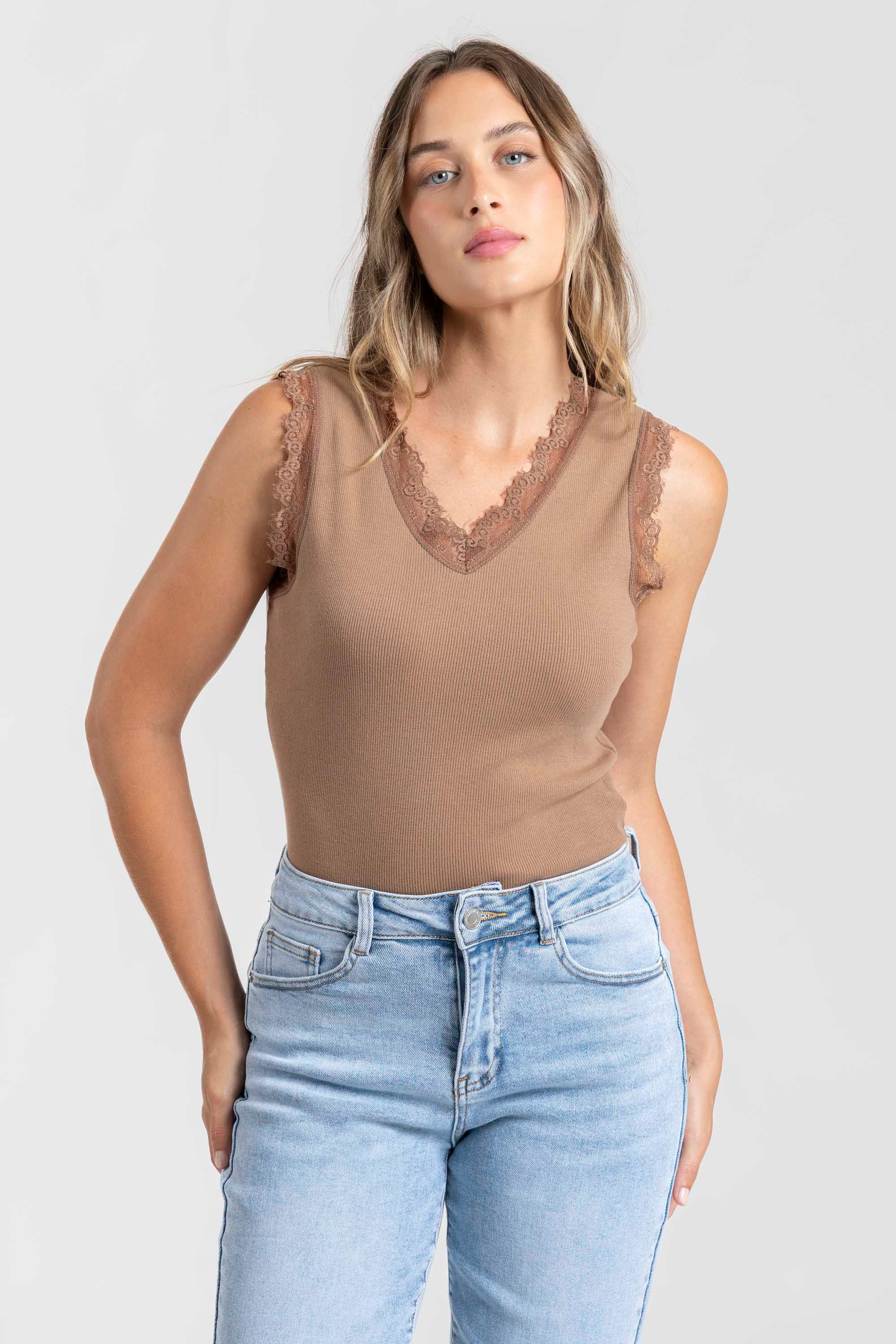 TOP  ENCAJE