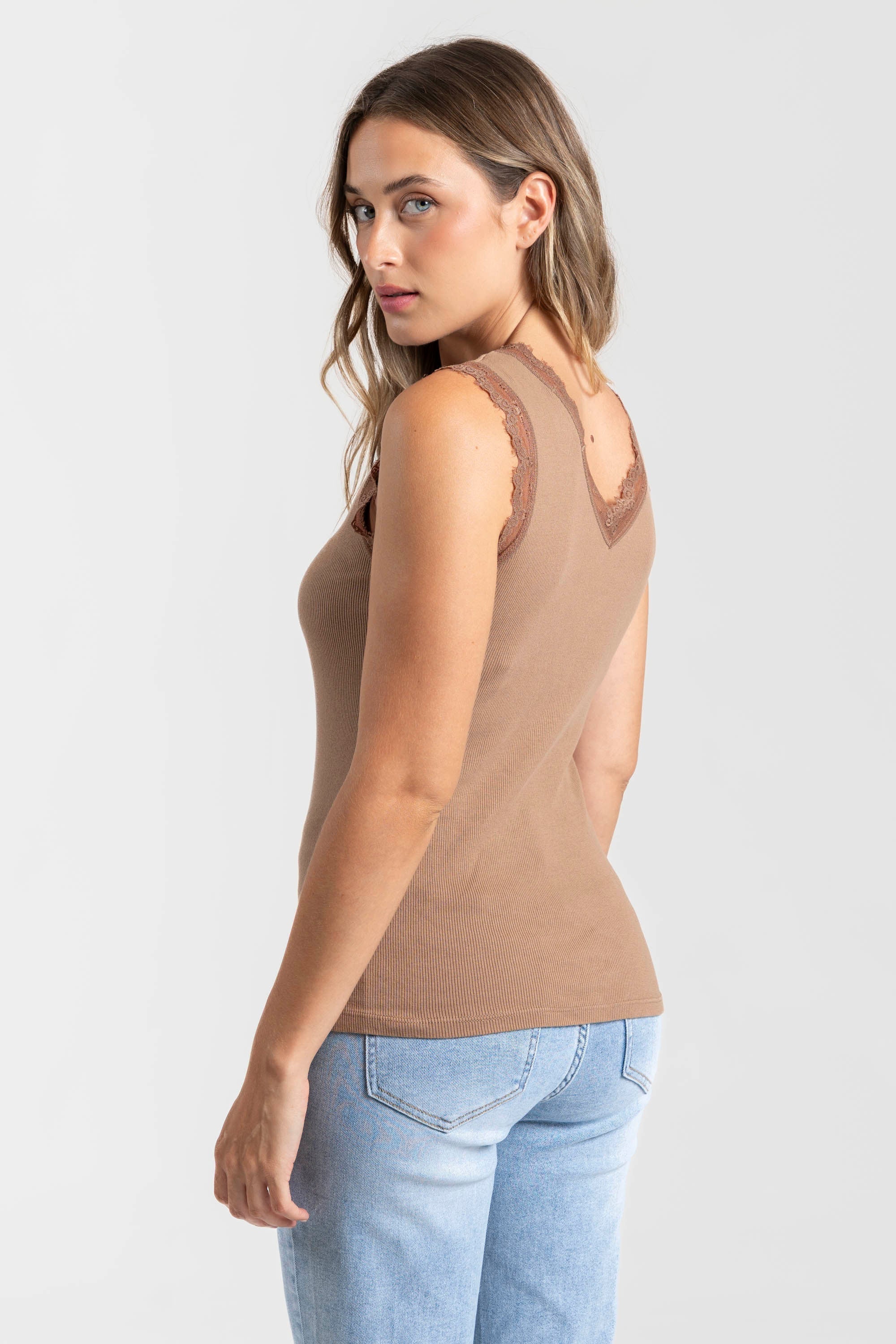TOP  ENCAJE