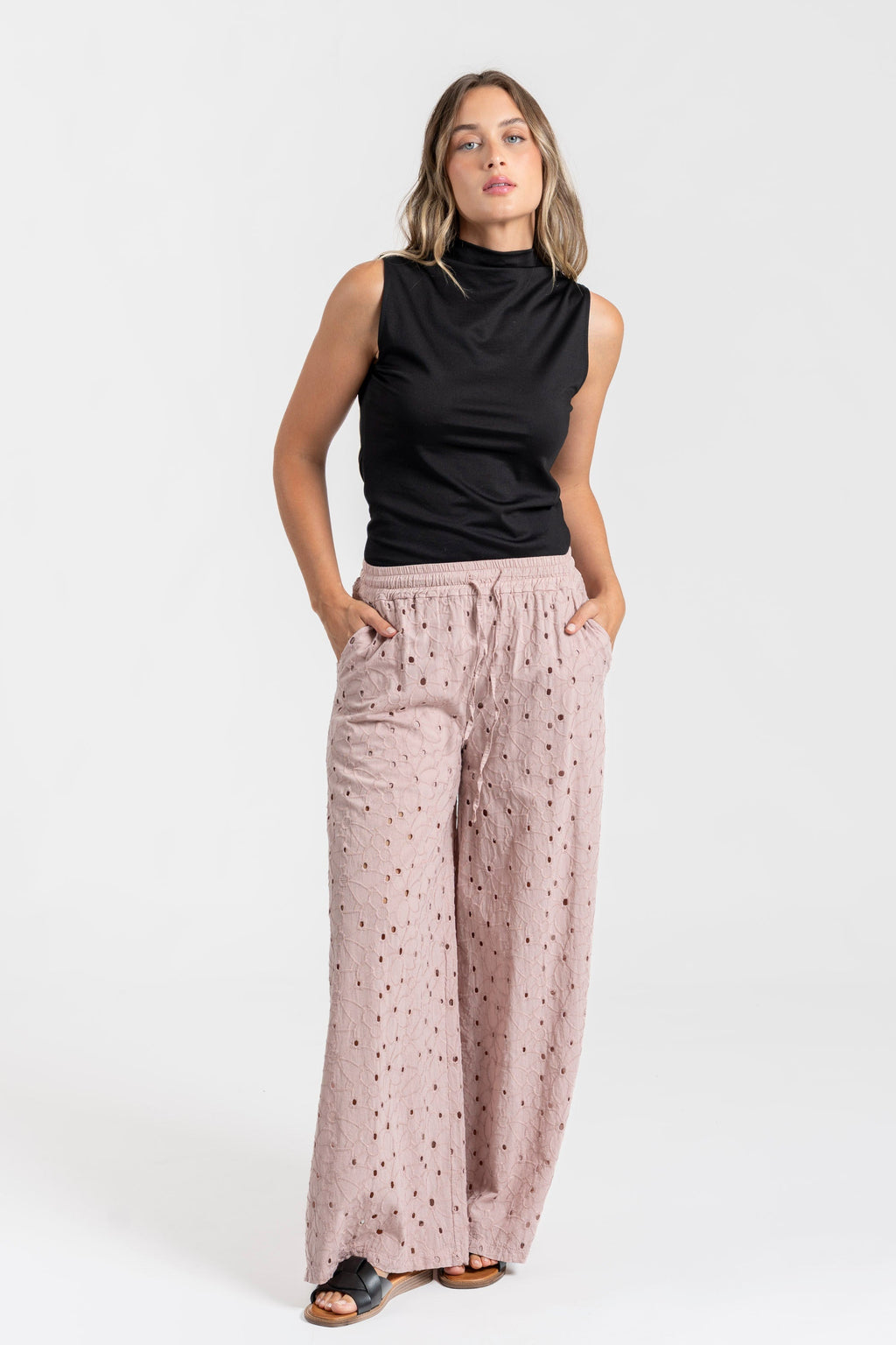 PANTALON  BORDADOS
