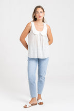 TOP  CON BORDADOS