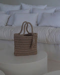 Bolso crochet color beige  base cuadrada M