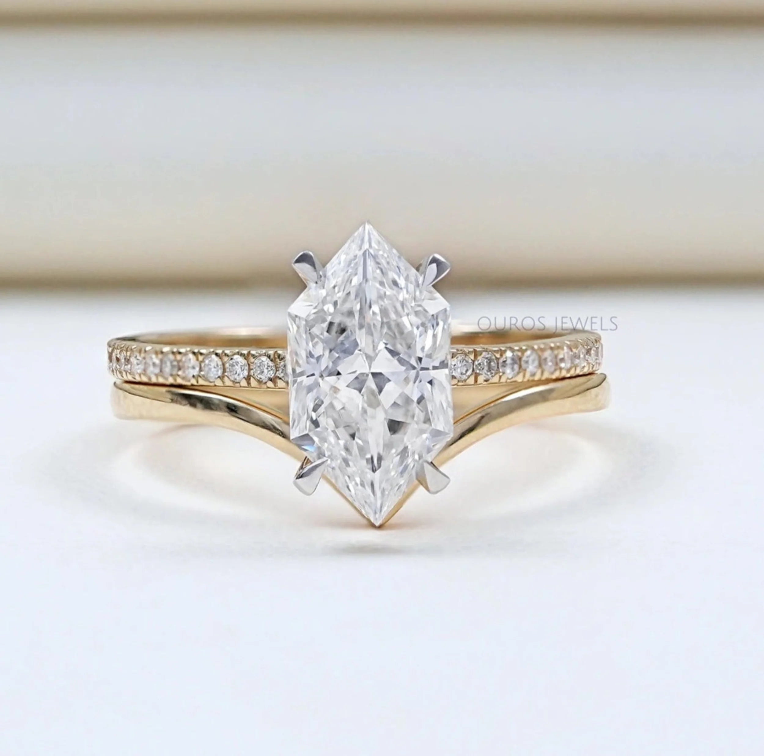 Dutch Marquise Diamond Curved Engagement Ring Set