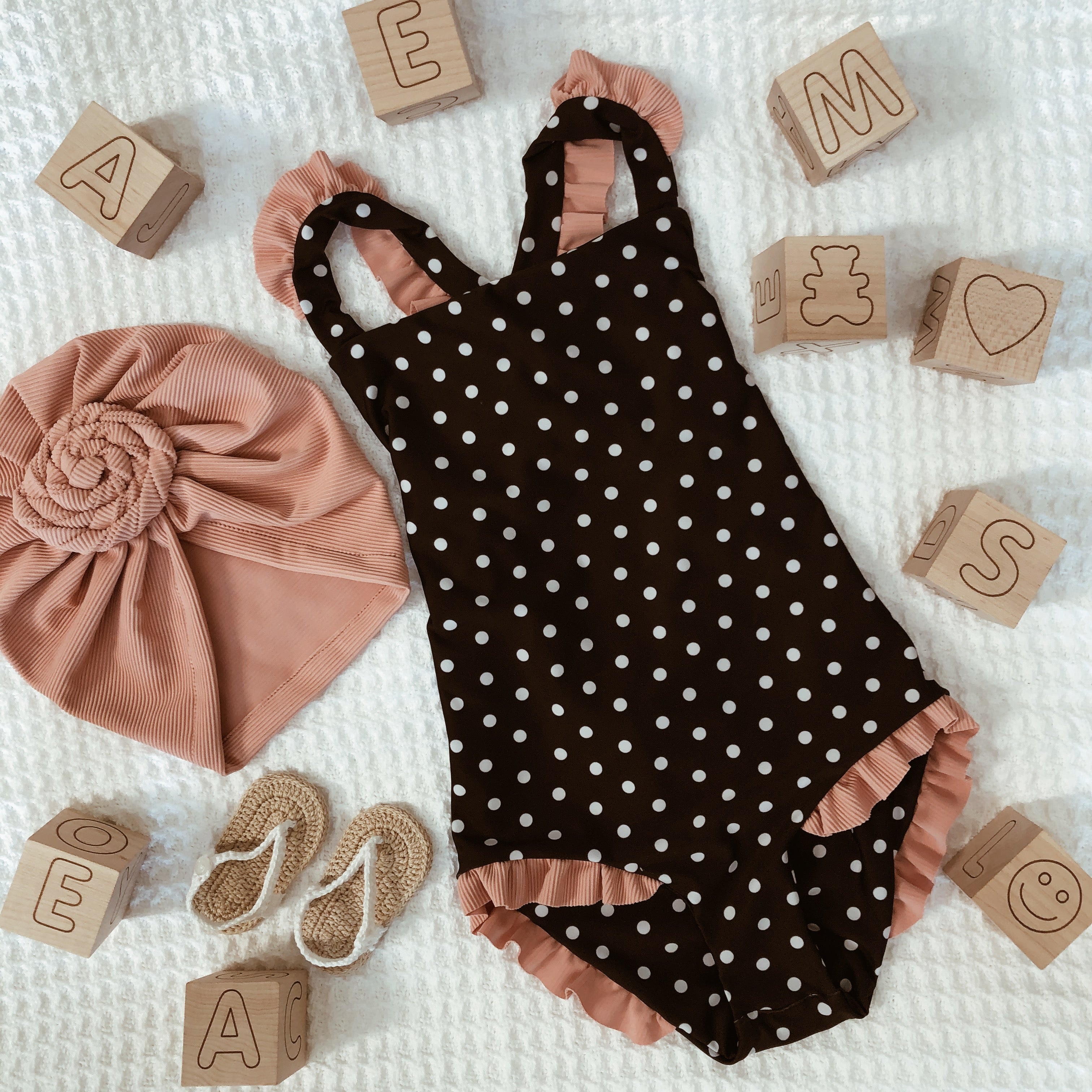 ruffle one piece (black white polka dot/ribbed blush)