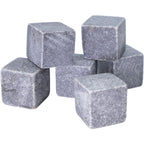 Set de whiskey con copas y piedras en caja de madera
