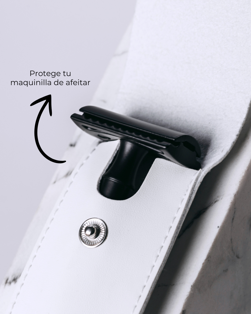 Funda Maquinilla de Afeitar Blanca