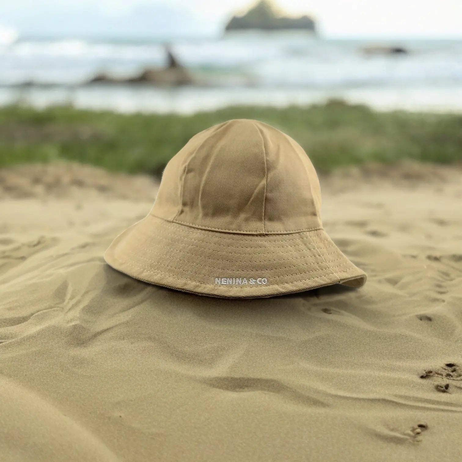 Gorro para el Sol Beige Nenina & Co - Hecho de Algodón Orgánico | Protección Solar y Estilo