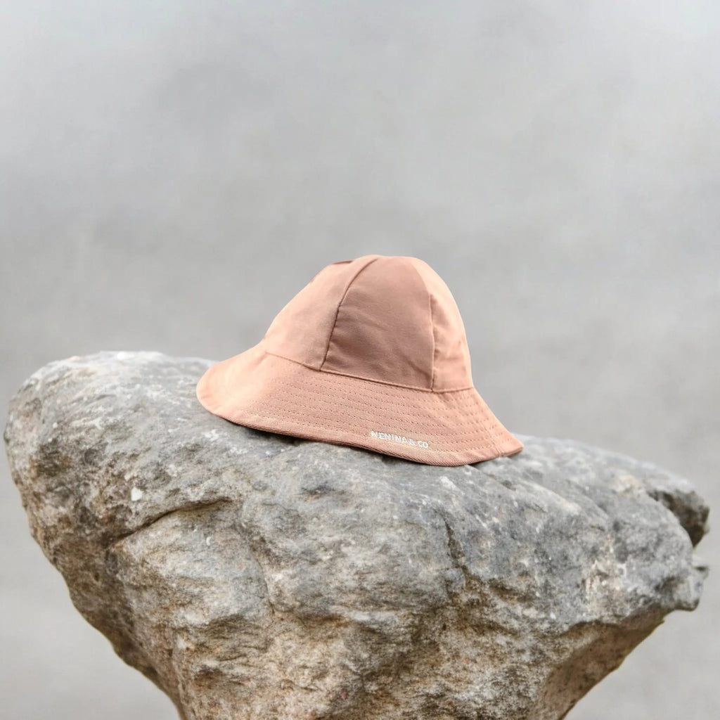 Gorro para el Sol Rosa Nenina & Co - Hecho de Algodón Orgánico | Protección Solar y Estilo