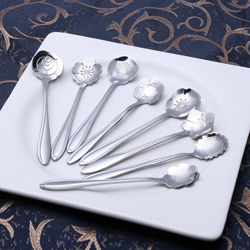 ArtZ® 8-piece Stainless Steel Flower Teaspoon Set - Silver 8 Pieces
