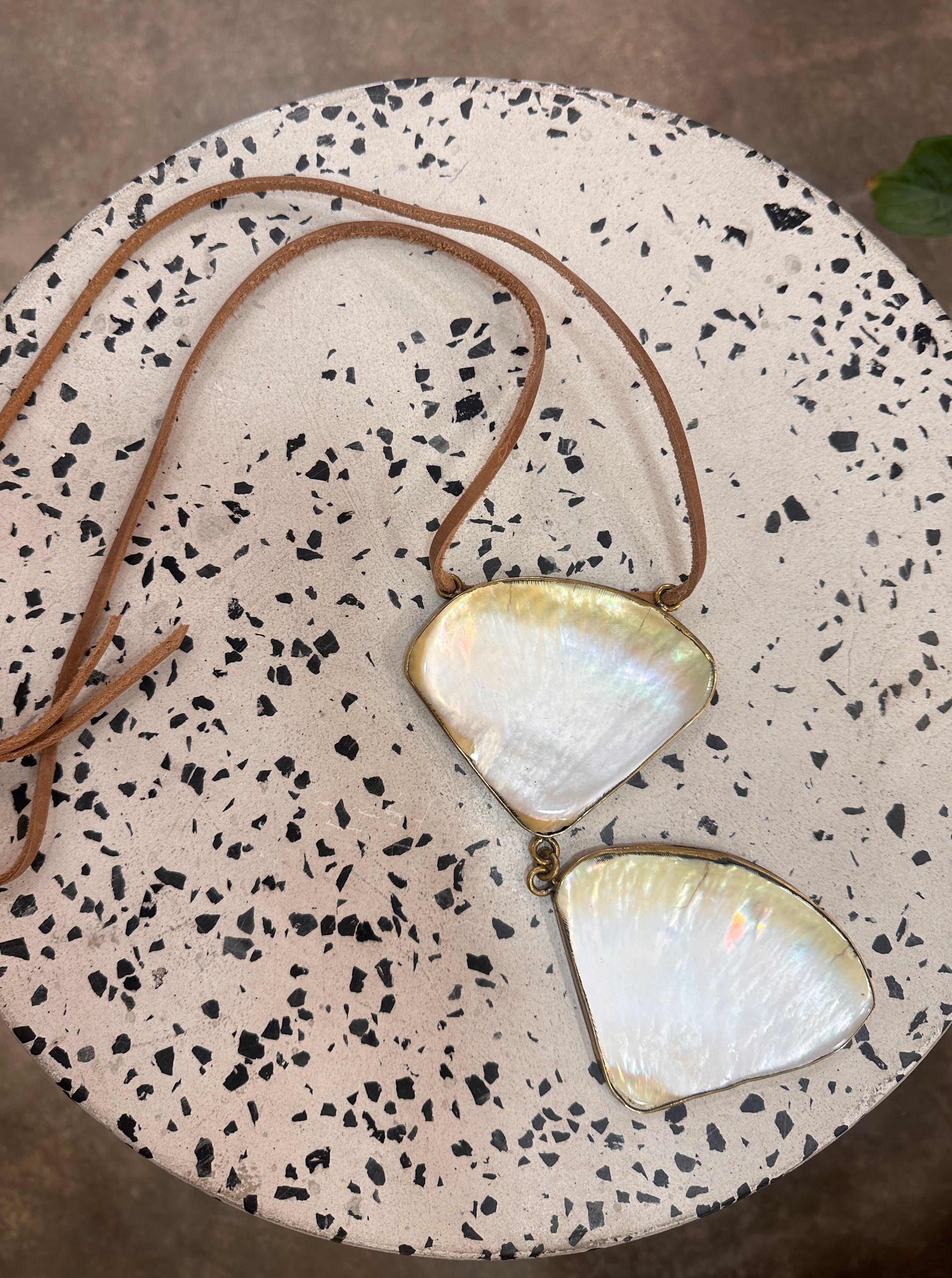 DOBLE NACAR NECKLACE