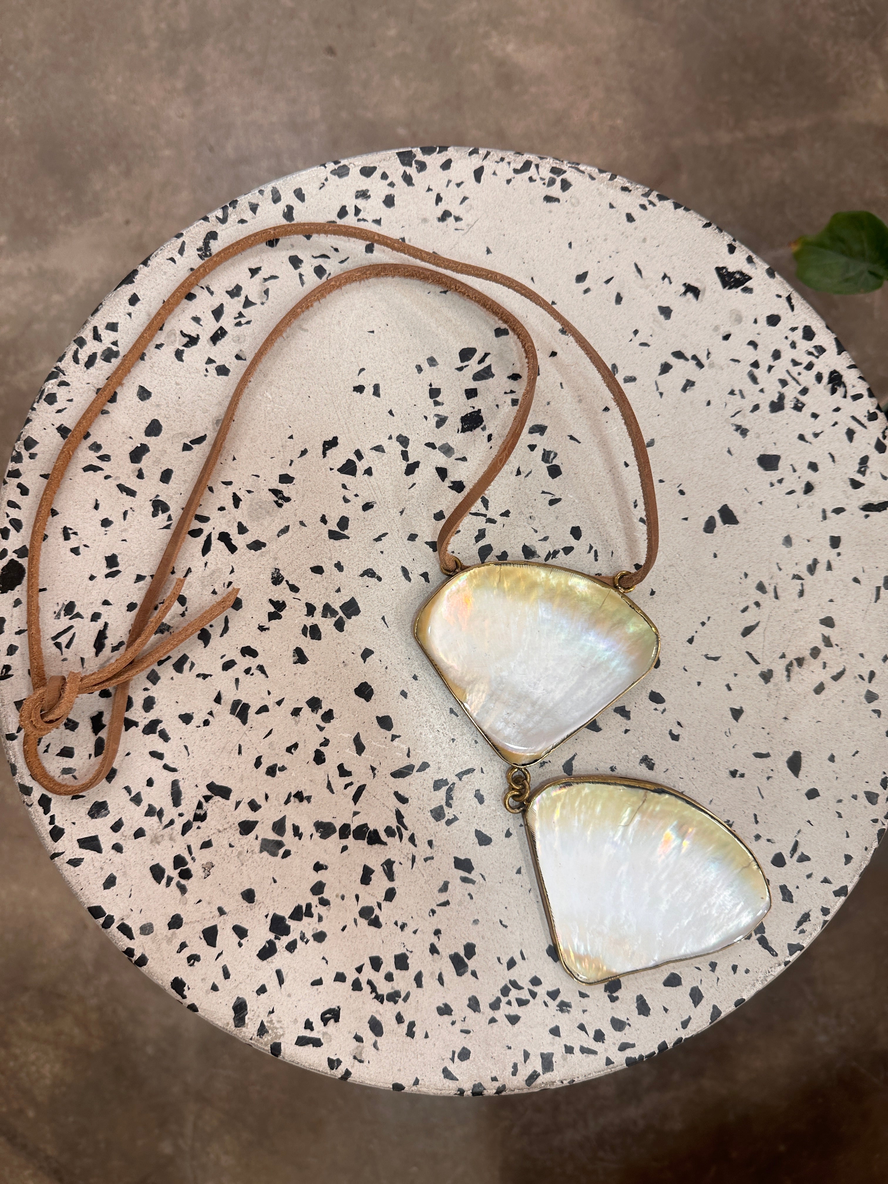 DOBLE NACAR NECKLACE