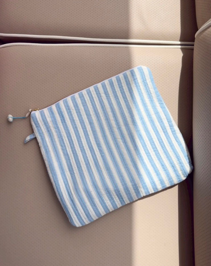 Bolsa de rayas azul y blanco