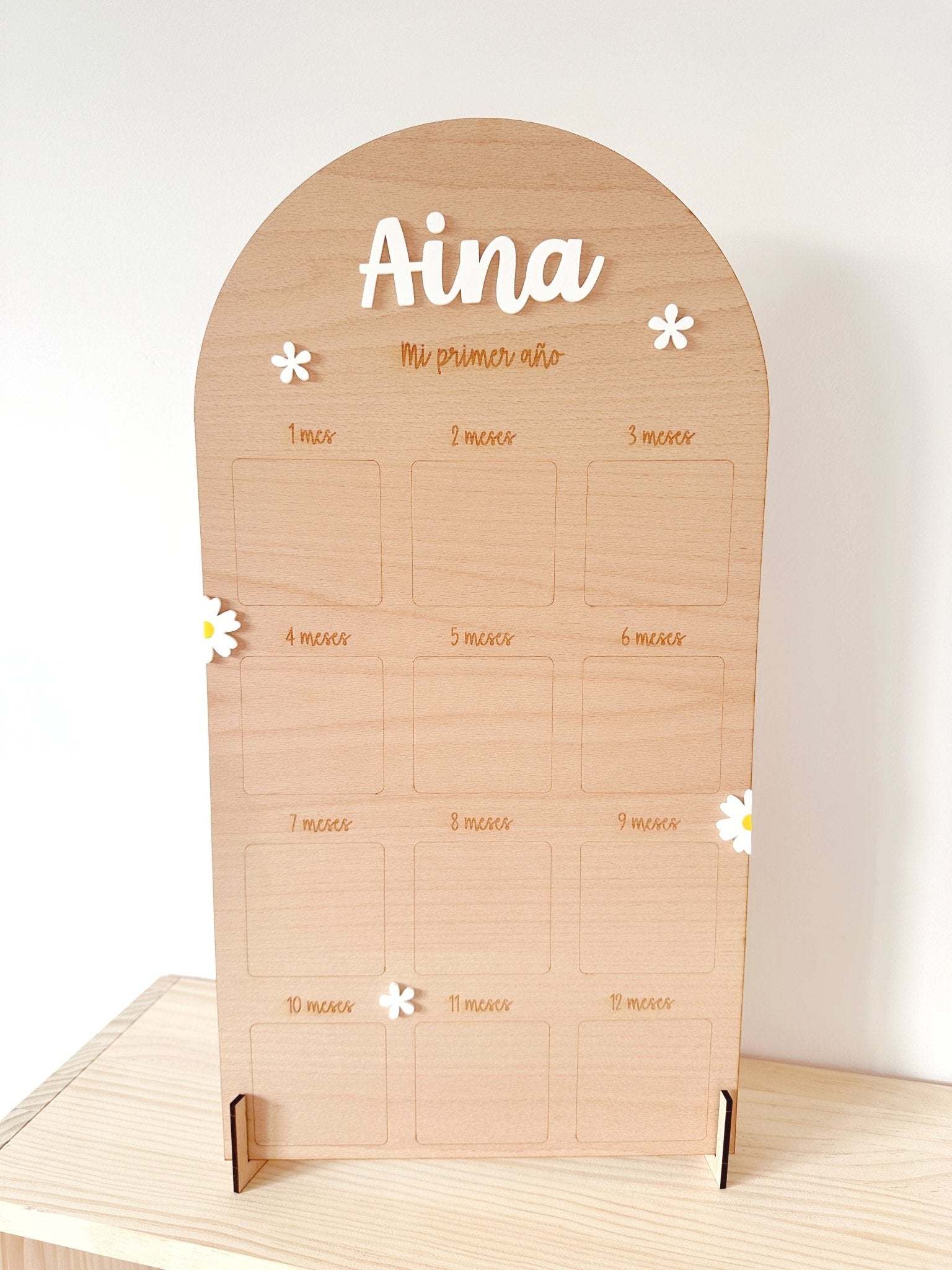 Mi primer año — Tablero de recuerdos personalizados flores