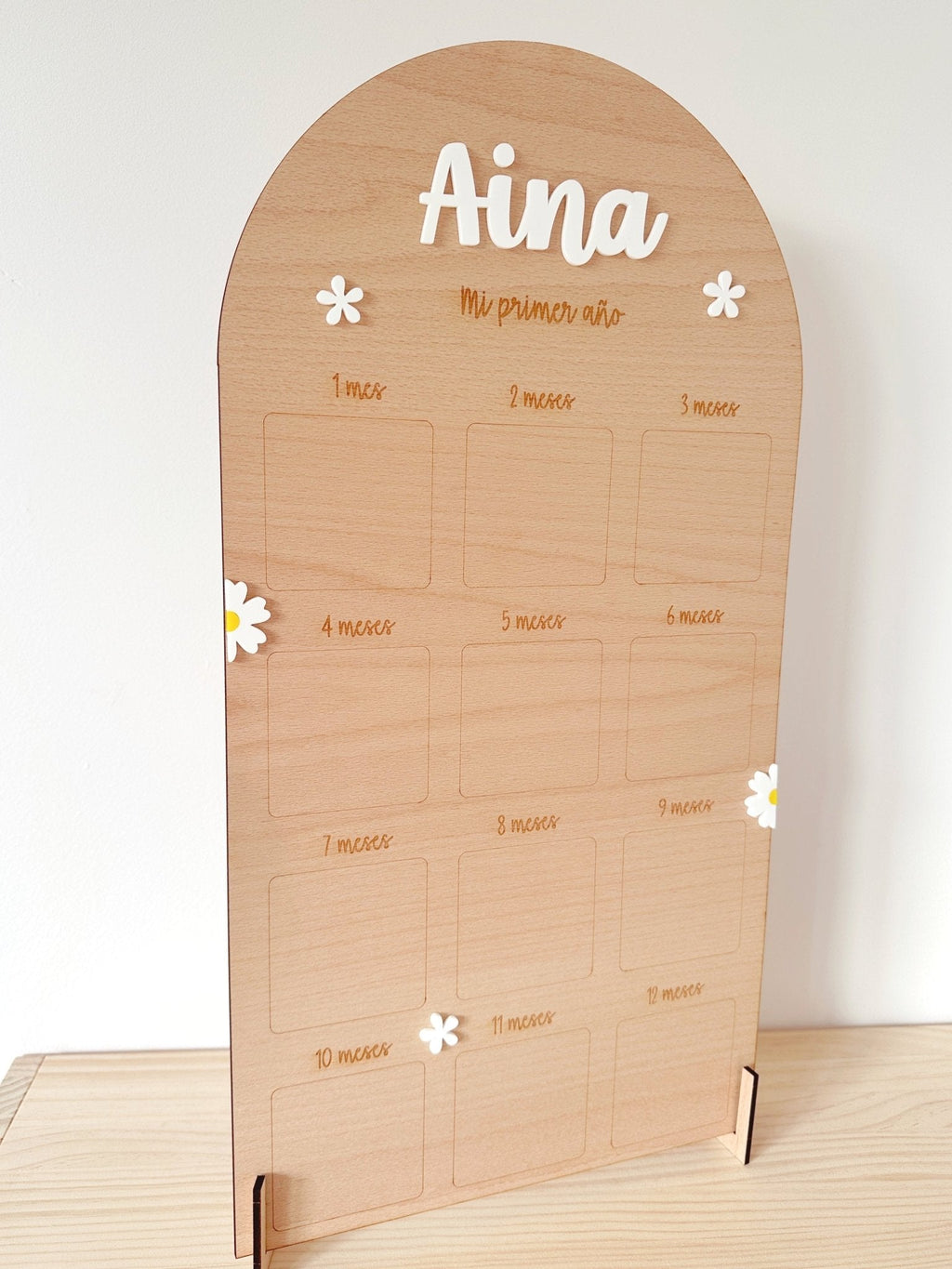Mi primer año — Tablero de recuerdos personalizados flores