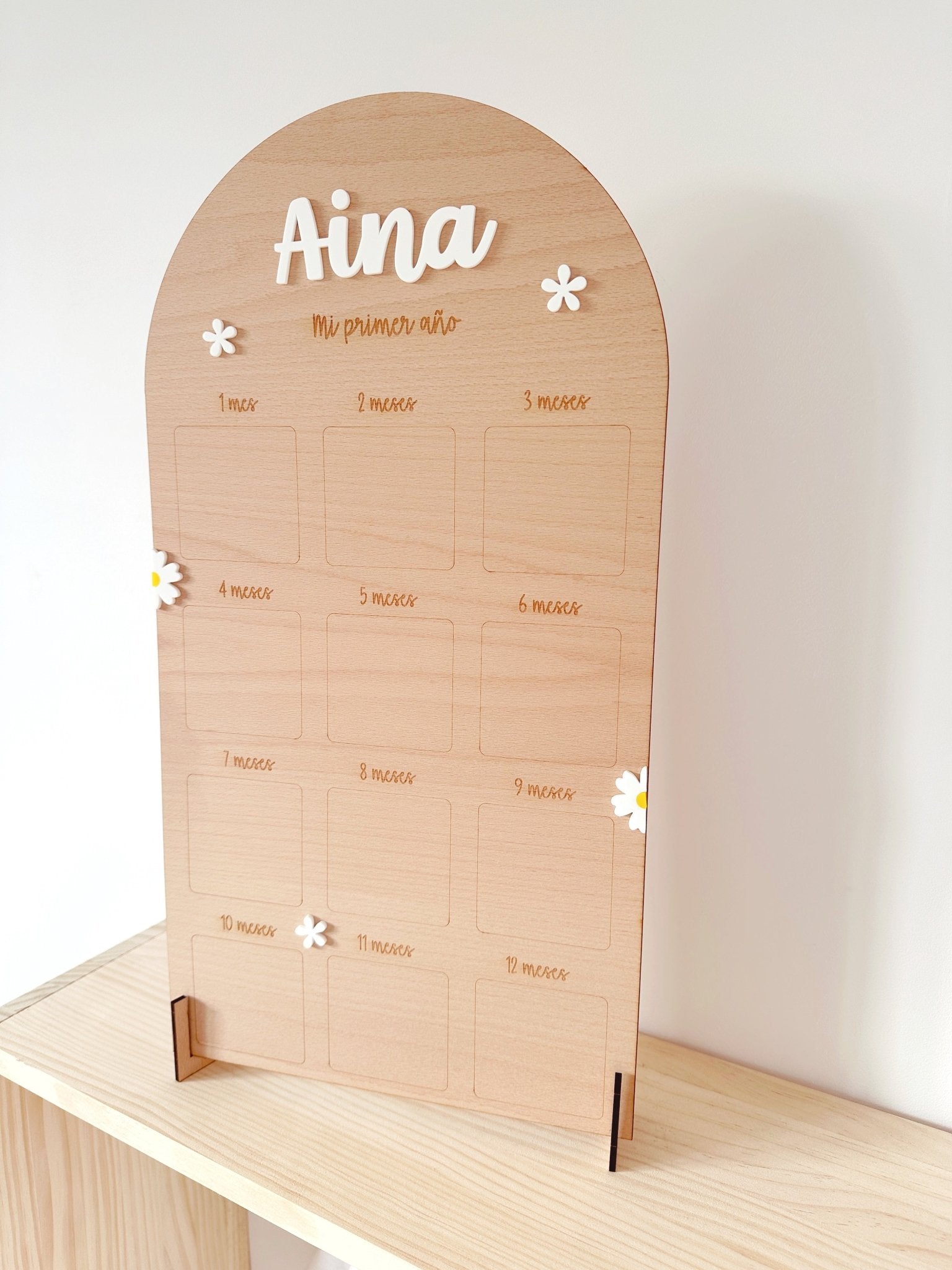 Mi primer año — Tablero de recuerdos personalizados flores