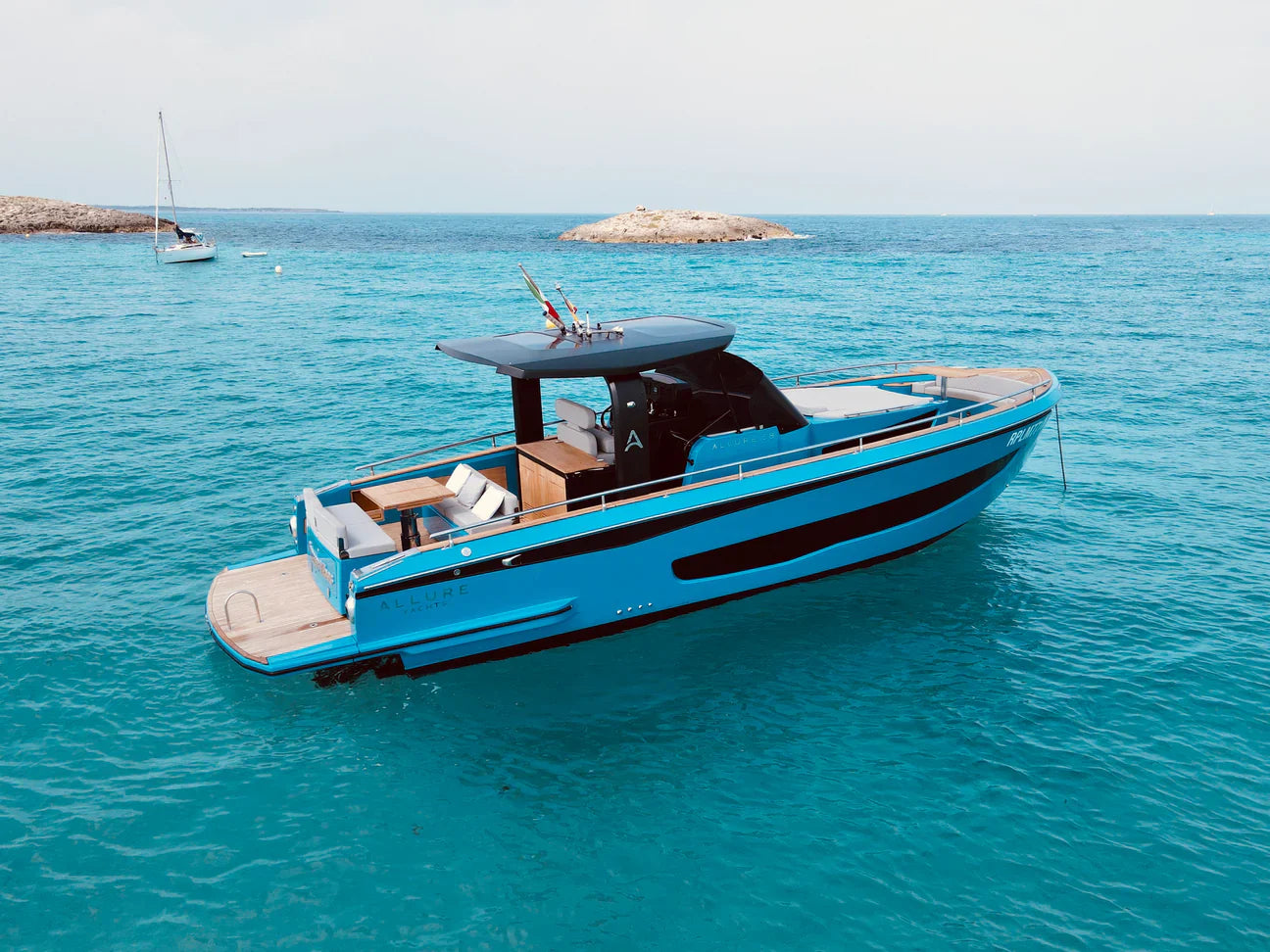 Italyure Yachts — 12 Comfort