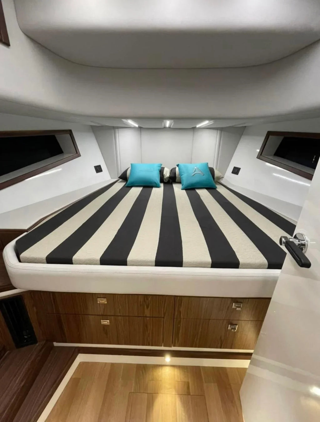Italyure Yachts — 12 Comfort