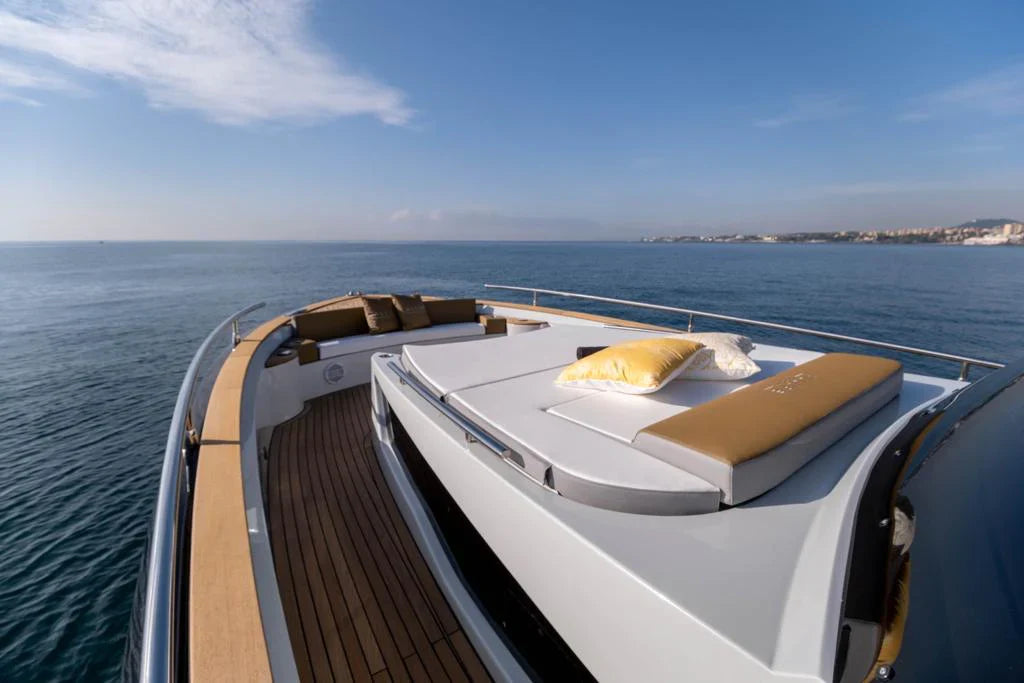 Italyure Yachts — 12 Classic
